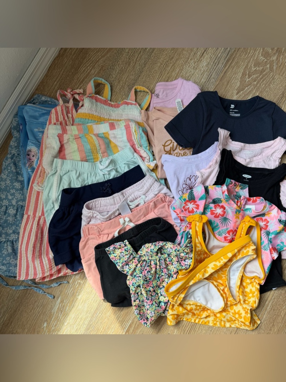 Cute Spring/Summer Girls 4T/4-5/XS Bundle!